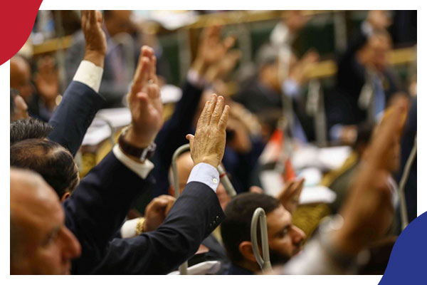 قانون فصل الموظفين يعيد مصر إلى عصر 