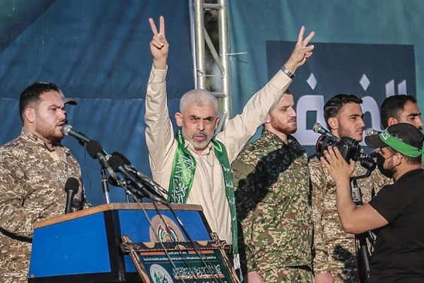 السنوار يحذر من مواجهة أخرى مع الكيان 